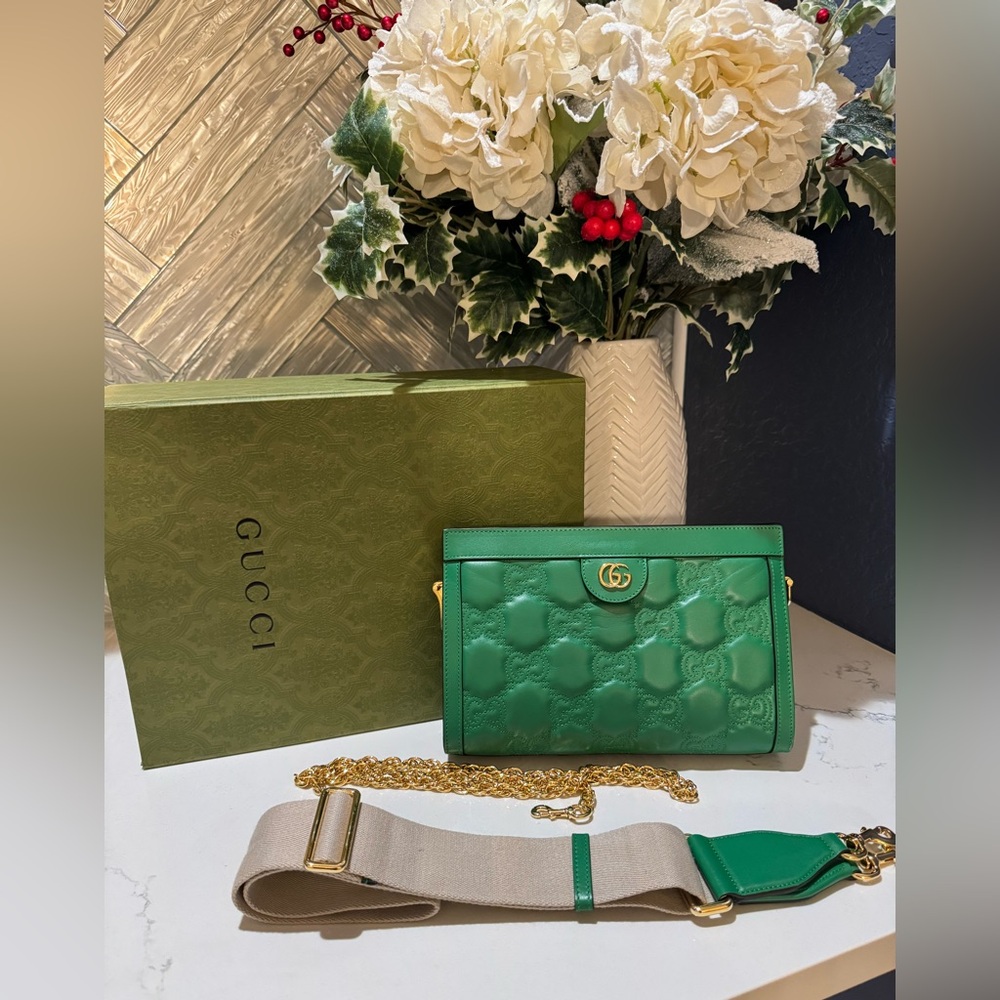 GUCCI Calfskin Green Matelasse bag Small with gold chain and canvas strap EUC